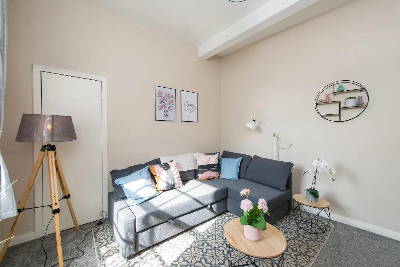 Downtown And Central 1 Bed In Edinburgh Apartment